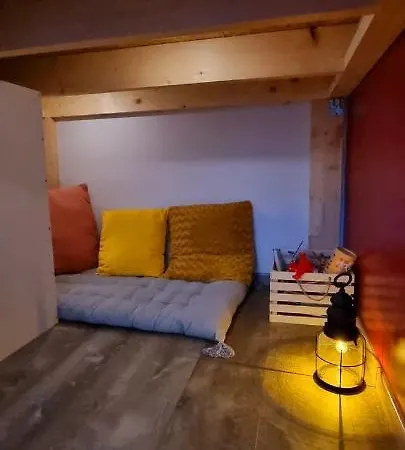 Maisonnette Avec Terrasse Et Parking - Madeleine, Il Etait Fois Haute-Goulaine