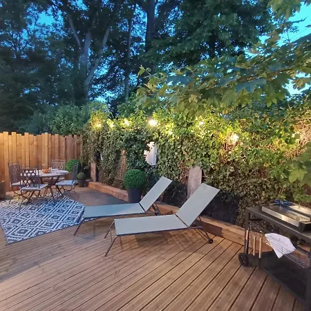 Konukevi Maisonnette Avec Terrasse Et Parking - Madeleine, Il Etait Fois