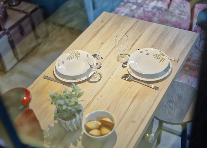 Maisonnette Avec Terrasse Et Parking - Madeleine, Il Etait Fois ゲストハウス 3*